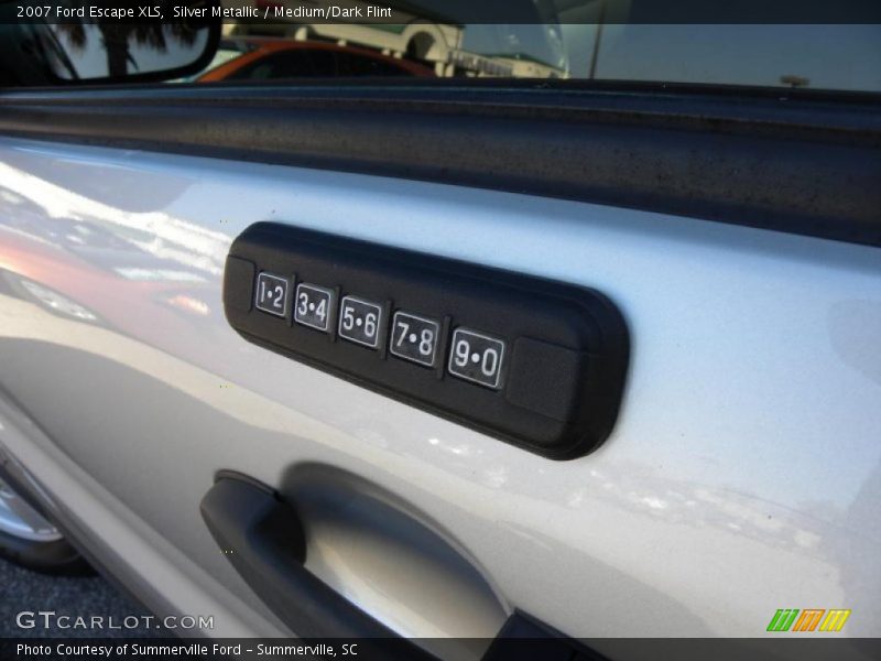 Silver Metallic / Medium/Dark Flint 2007 Ford Escape XLS