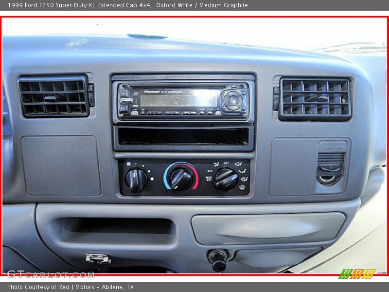 Oxford White / Medium Graphite 1999 Ford F250 Super Duty XL Extended Cab 4x4