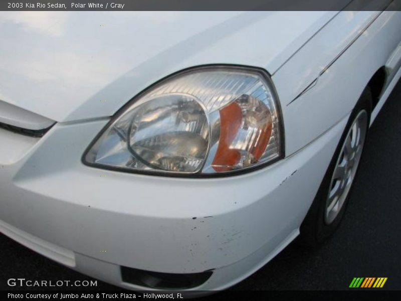 Polar White / Gray 2003 Kia Rio Sedan