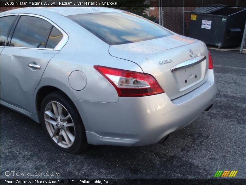 Radiant Silver Metallic / Charcoal 2009 Nissan Maxima 3.5 SV