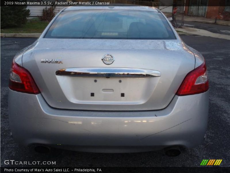 Radiant Silver Metallic / Charcoal 2009 Nissan Maxima 3.5 SV
