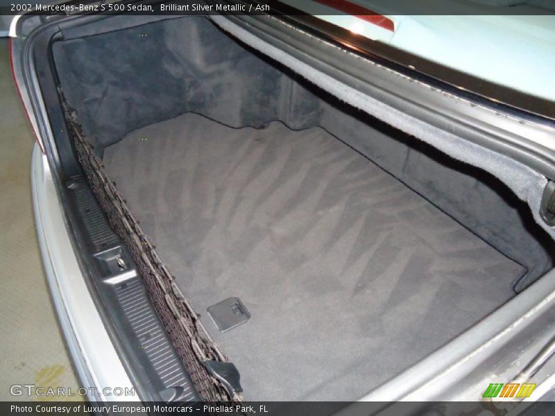  2002 S 500 Sedan Trunk