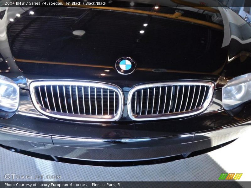 Jet Black / Black/Black 2004 BMW 7 Series 745i Sedan