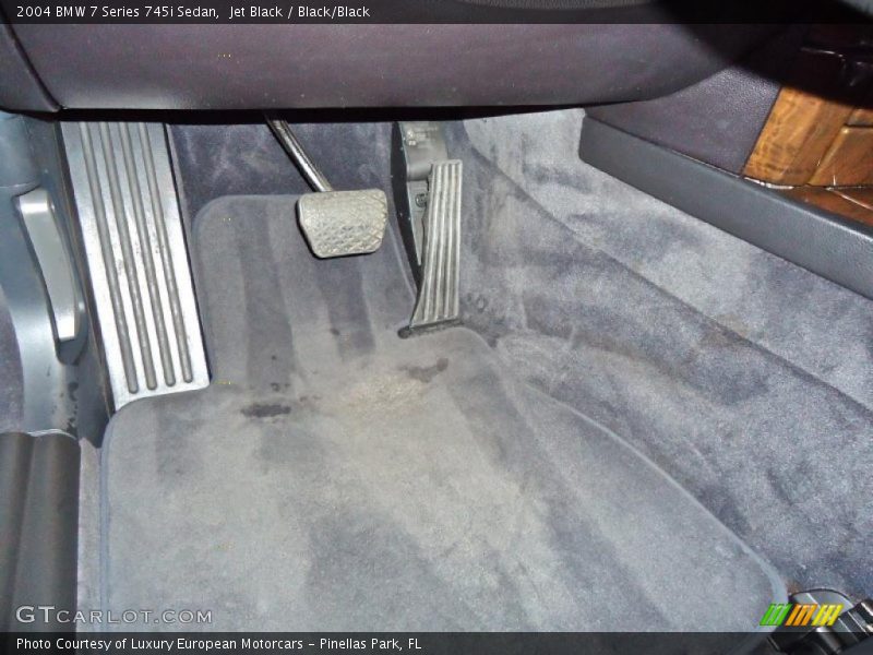 Jet Black / Black/Black 2004 BMW 7 Series 745i Sedan