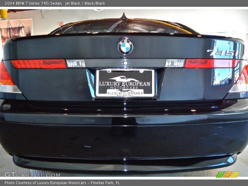 Jet Black / Black/Black 2004 BMW 7 Series 745i Sedan