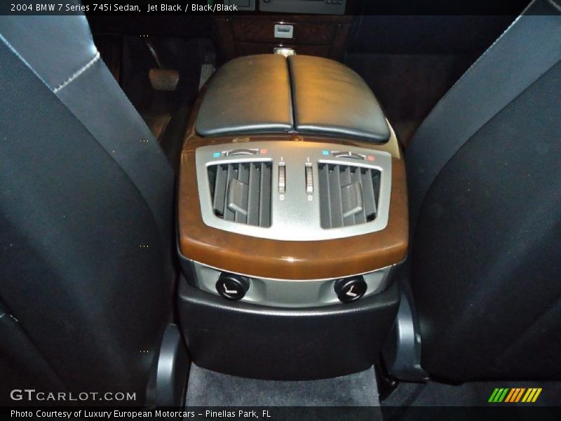 Jet Black / Black/Black 2004 BMW 7 Series 745i Sedan