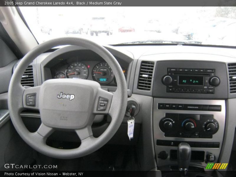 Black / Medium Slate Gray 2005 Jeep Grand Cherokee Laredo 4x4