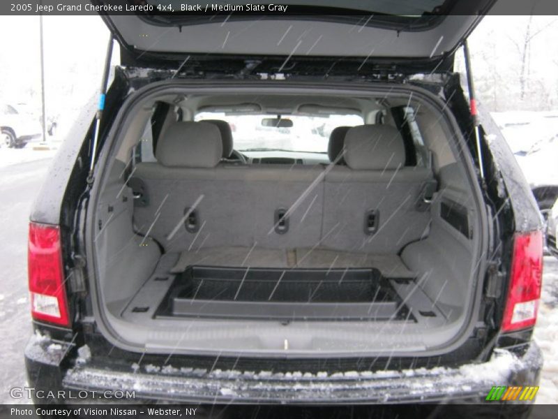 Black / Medium Slate Gray 2005 Jeep Grand Cherokee Laredo 4x4