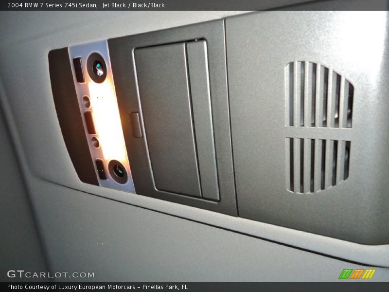 Jet Black / Black/Black 2004 BMW 7 Series 745i Sedan