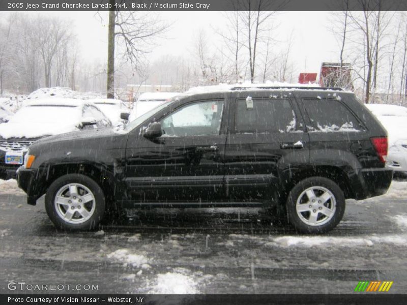 Black / Medium Slate Gray 2005 Jeep Grand Cherokee Laredo 4x4