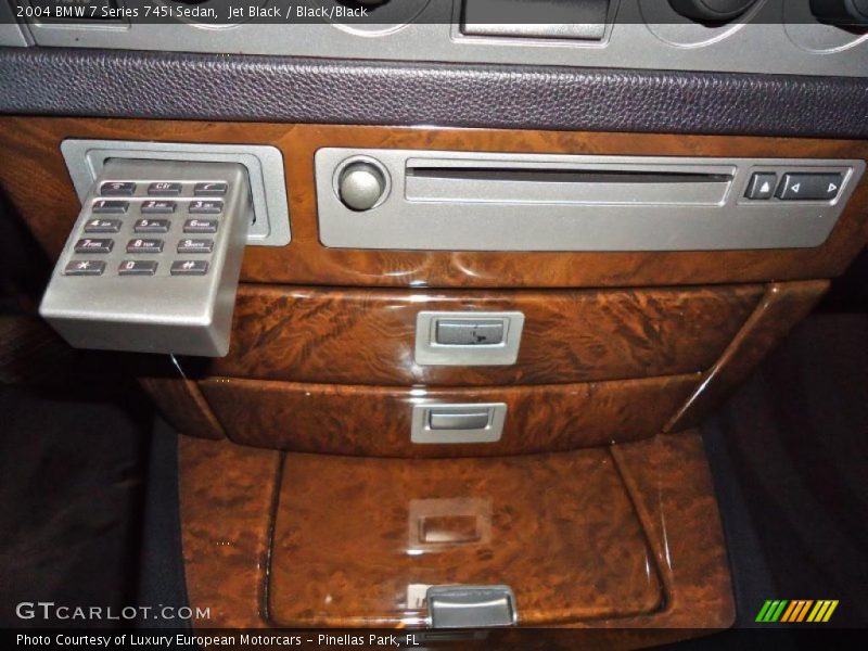 Jet Black / Black/Black 2004 BMW 7 Series 745i Sedan