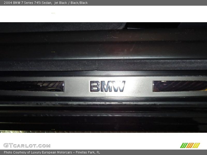Jet Black / Black/Black 2004 BMW 7 Series 745i Sedan