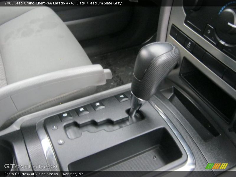 Black / Medium Slate Gray 2005 Jeep Grand Cherokee Laredo 4x4