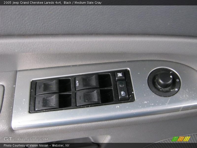 Black / Medium Slate Gray 2005 Jeep Grand Cherokee Laredo 4x4