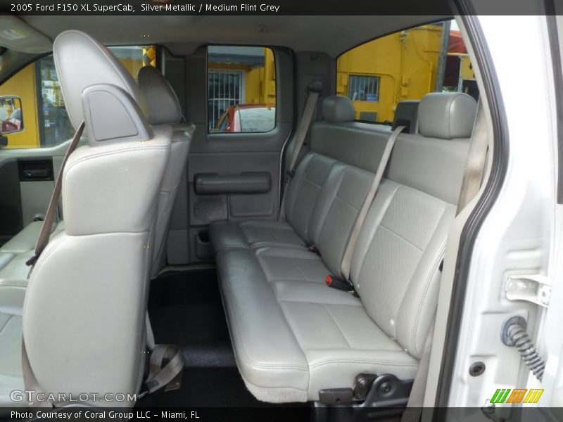  2005 F150 XL SuperCab Medium Flint Grey Interior