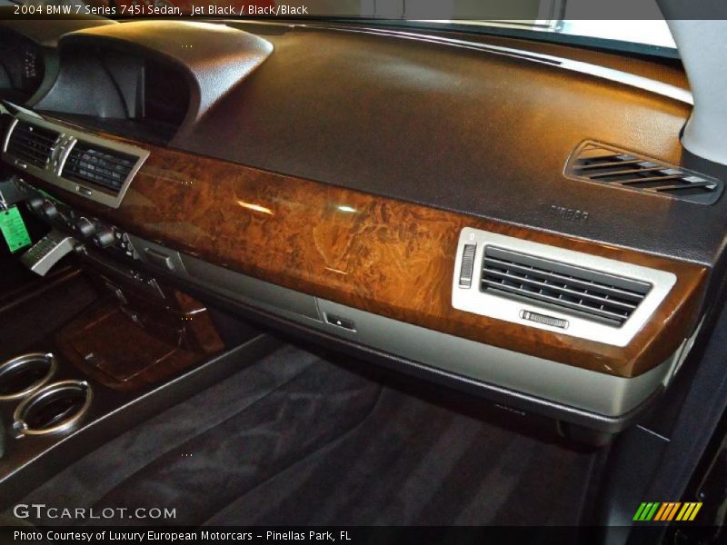 Jet Black / Black/Black 2004 BMW 7 Series 745i Sedan