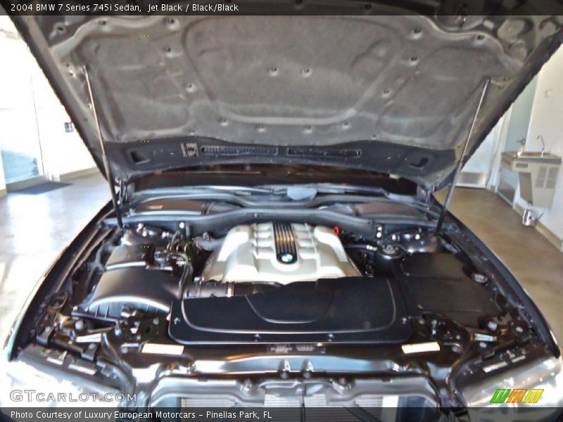 Jet Black / Black/Black 2004 BMW 7 Series 745i Sedan