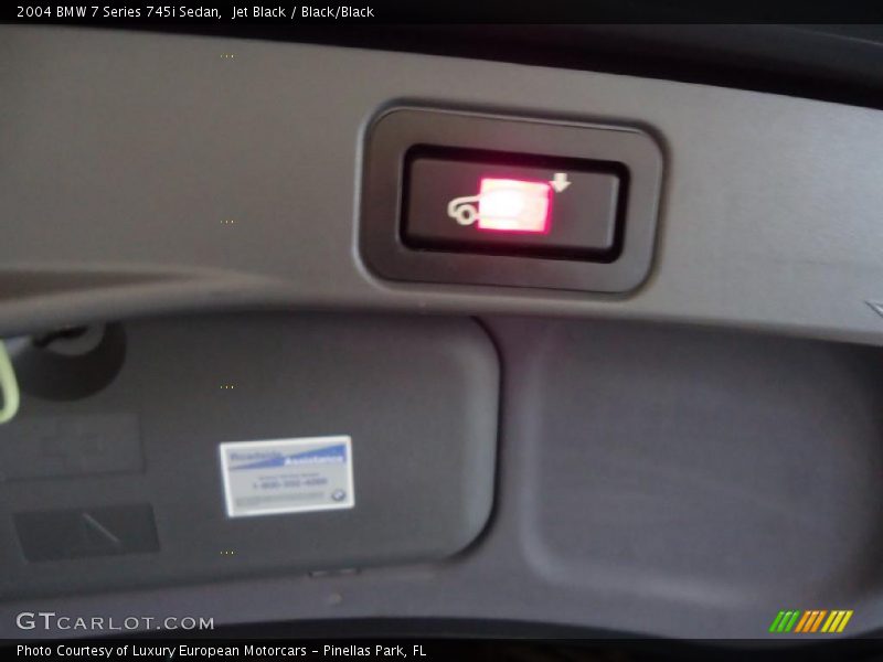 Jet Black / Black/Black 2004 BMW 7 Series 745i Sedan