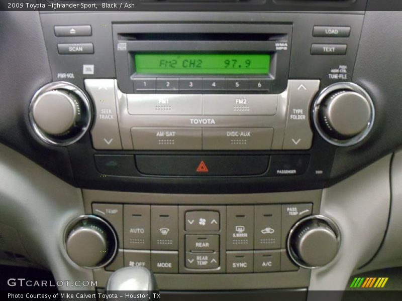 Controls of 2009 Highlander Sport