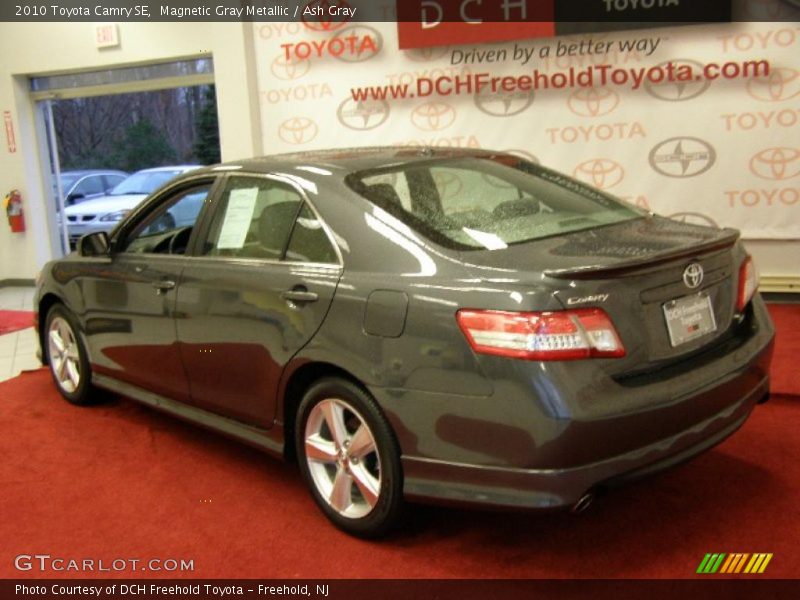 Magnetic Gray Metallic / Ash Gray 2010 Toyota Camry SE