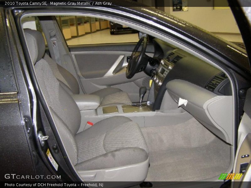 Magnetic Gray Metallic / Ash Gray 2010 Toyota Camry SE