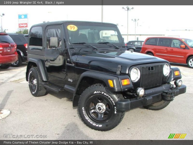 Front 3/4 View of 1999 Wrangler SE 4x4