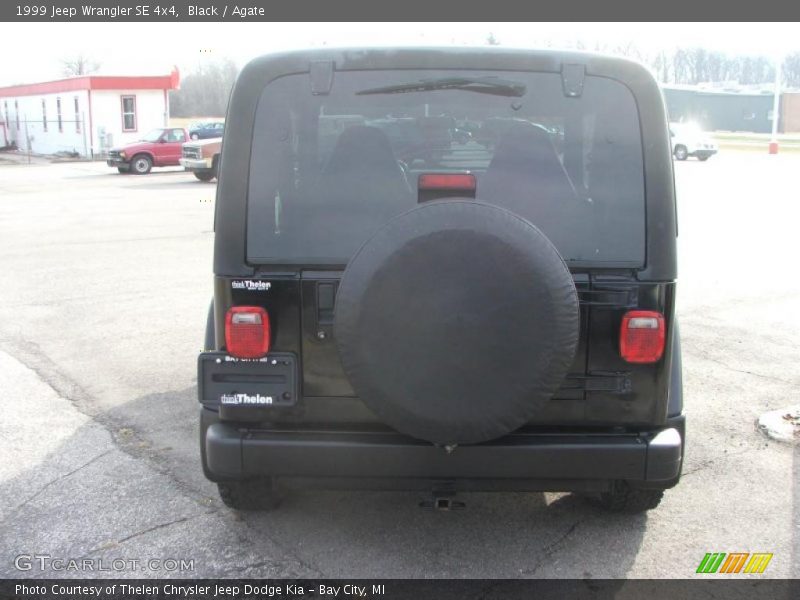 Black / Agate 1999 Jeep Wrangler SE 4x4
