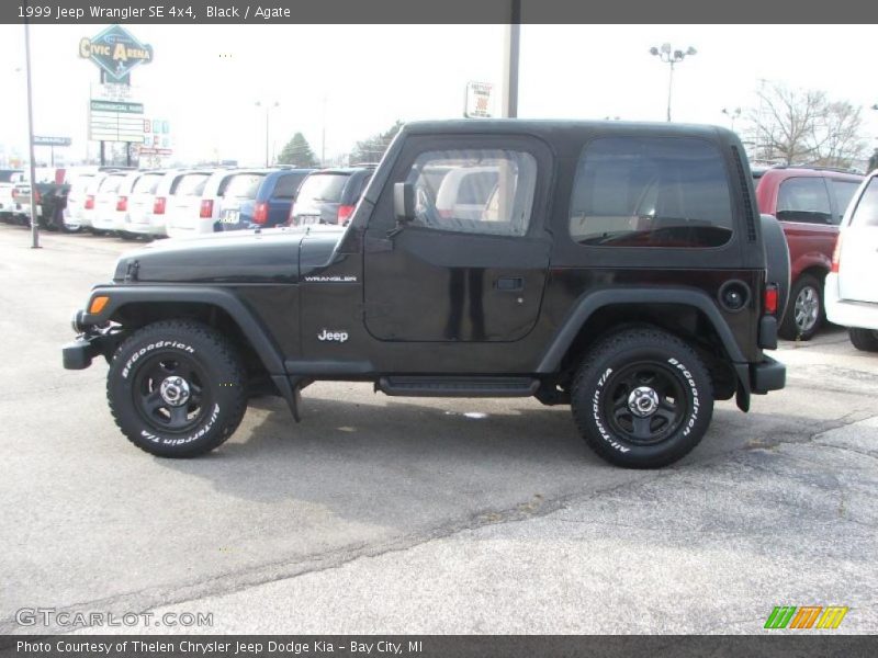  1999 Wrangler SE 4x4 Black