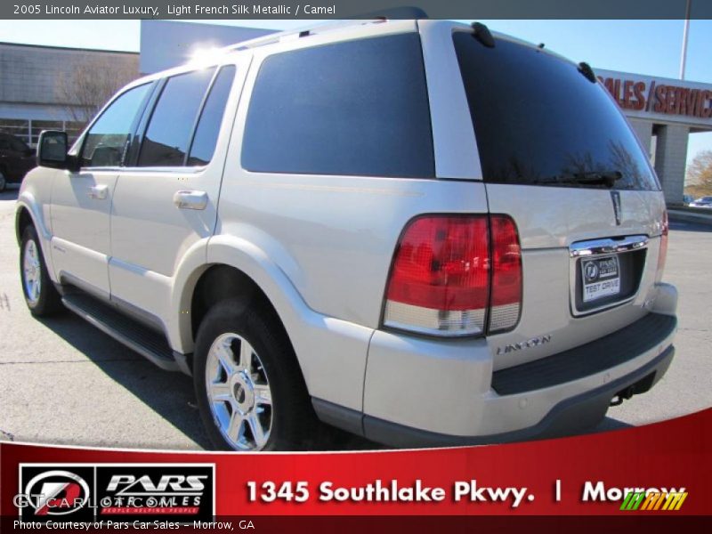 Light French Silk Metallic / Camel 2005 Lincoln Aviator Luxury