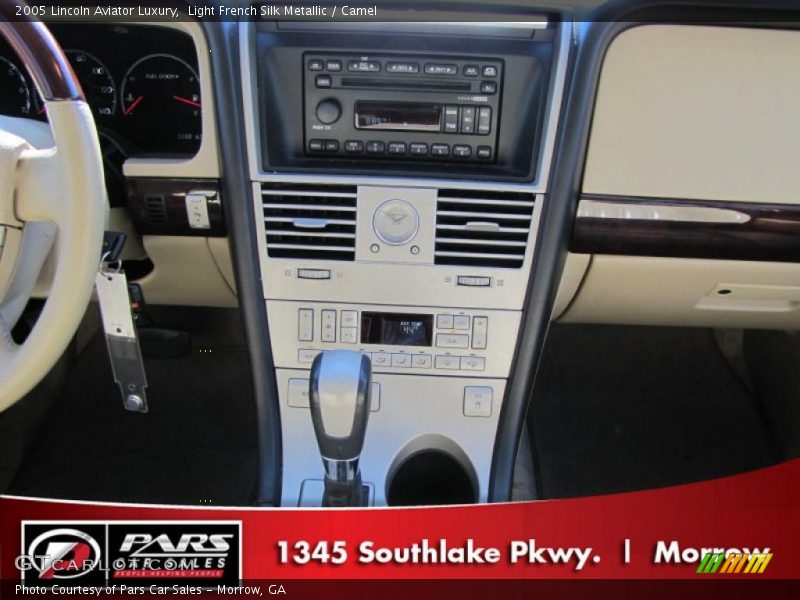 Light French Silk Metallic / Camel 2005 Lincoln Aviator Luxury