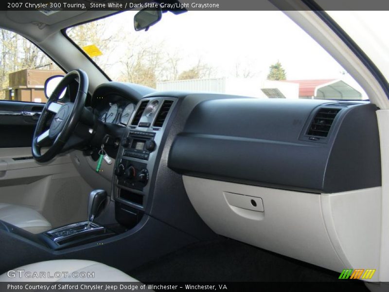 Dashboard of 2007 300 Touring