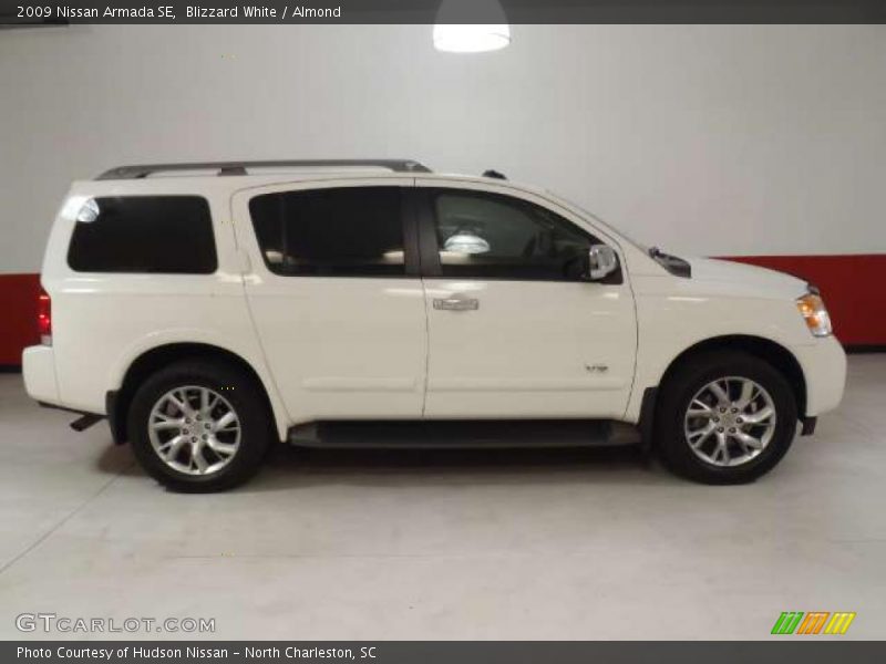 Blizzard White / Almond 2009 Nissan Armada SE