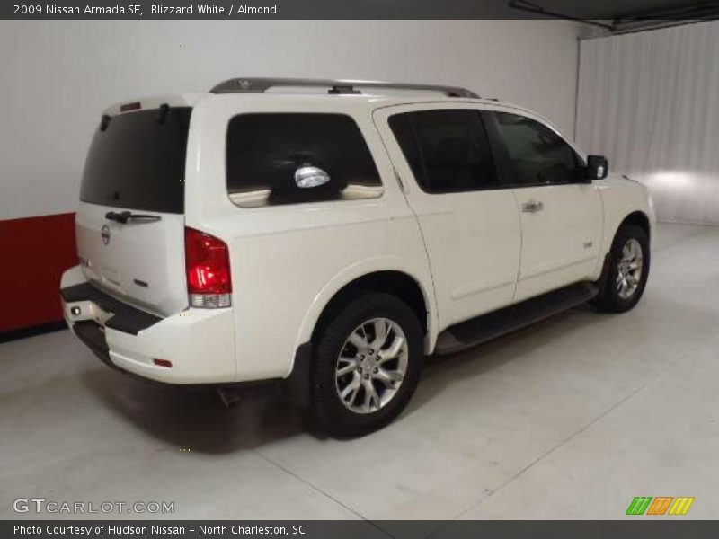 Blizzard White / Almond 2009 Nissan Armada SE