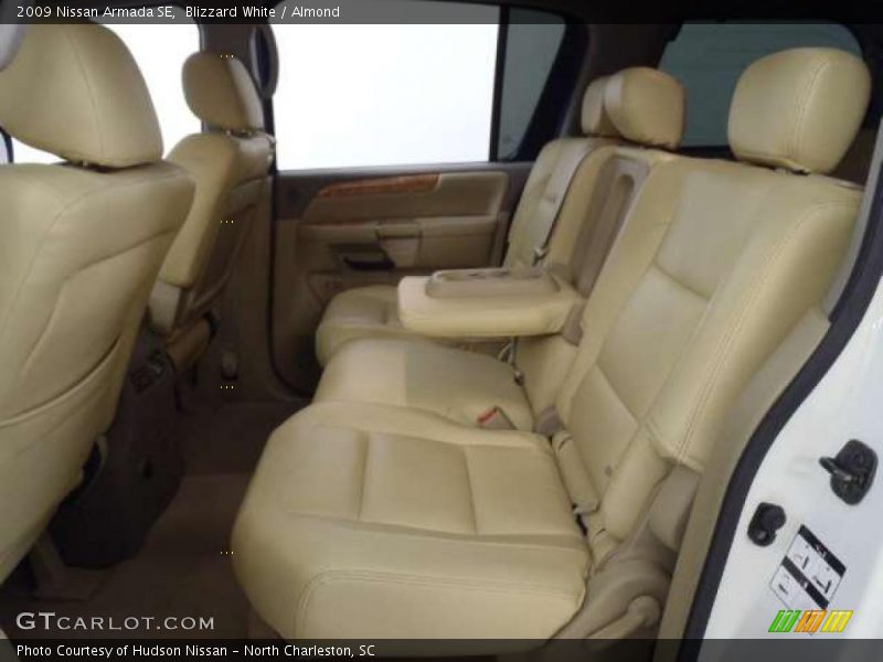  2009 Armada SE Almond Interior