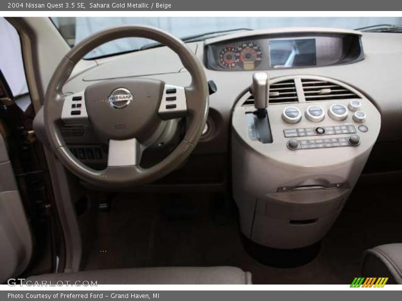 Sahara Gold Metallic / Beige 2004 Nissan Quest 3.5 SE
