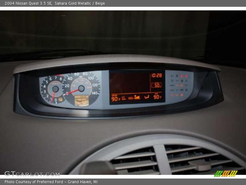 Sahara Gold Metallic / Beige 2004 Nissan Quest 3.5 SE
