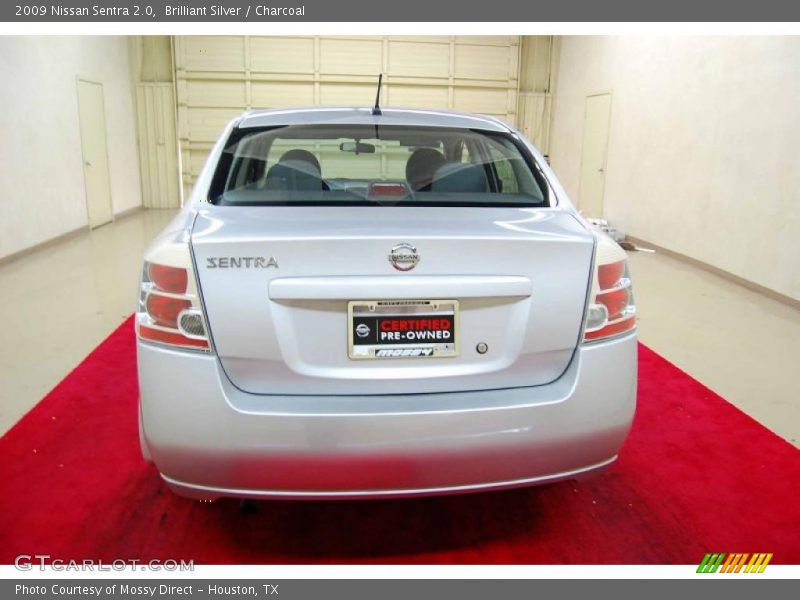 Brilliant Silver / Charcoal 2009 Nissan Sentra 2.0