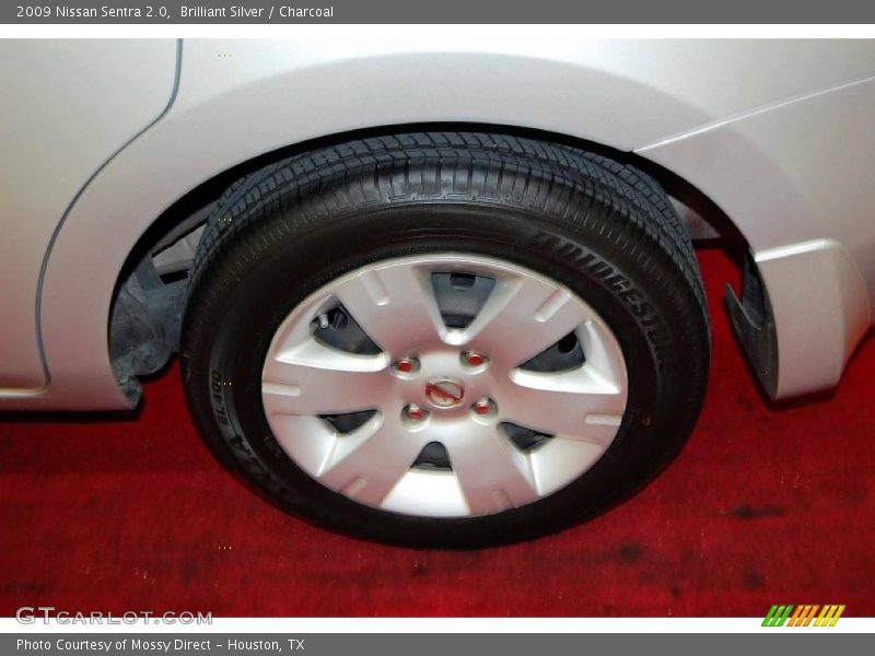 Brilliant Silver / Charcoal 2009 Nissan Sentra 2.0