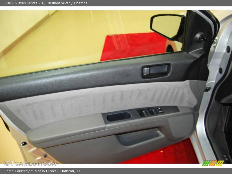 Brilliant Silver / Charcoal 2009 Nissan Sentra 2.0