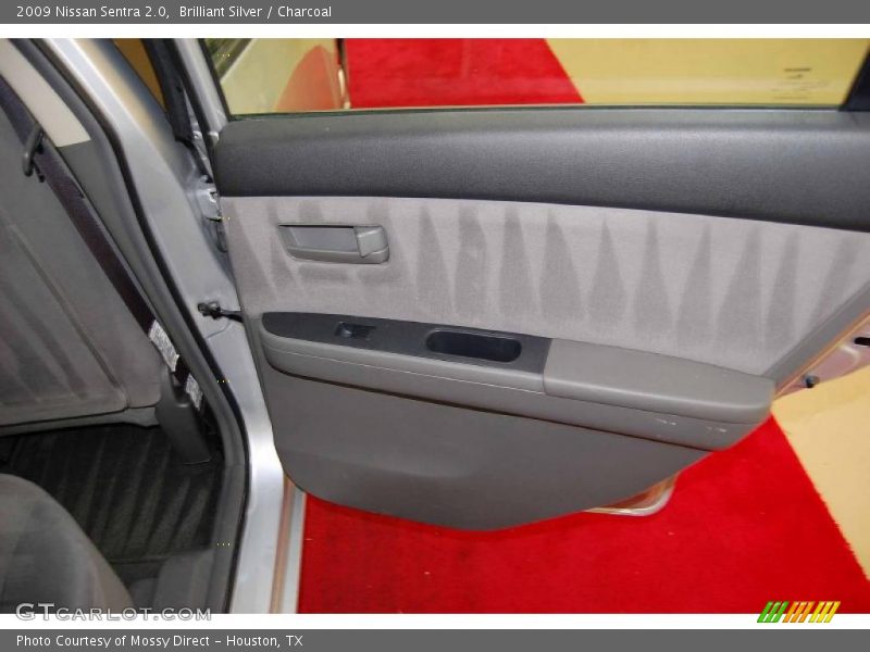 Brilliant Silver / Charcoal 2009 Nissan Sentra 2.0