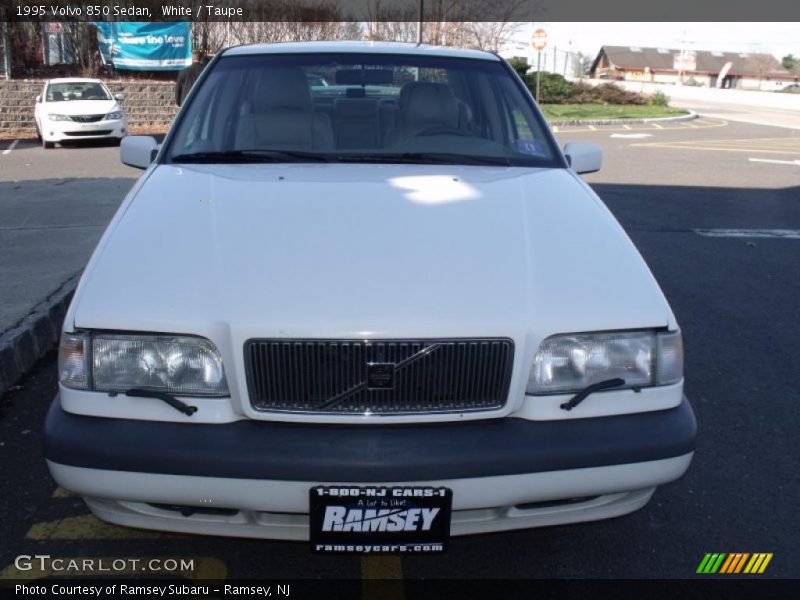 White / Taupe 1995 Volvo 850 Sedan