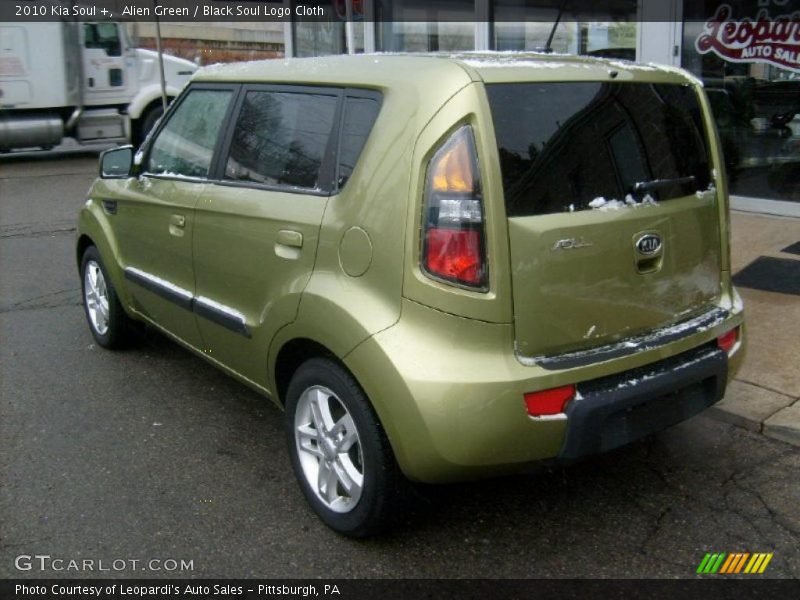 Alien Green / Black Soul Logo Cloth 2010 Kia Soul +