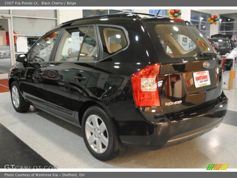 Black Cherry / Beige 2007 Kia Rondo LX