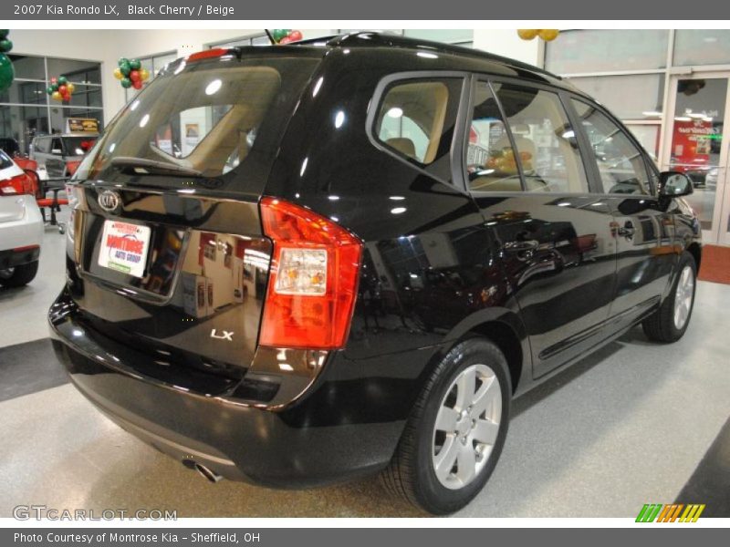 Black Cherry / Beige 2007 Kia Rondo LX