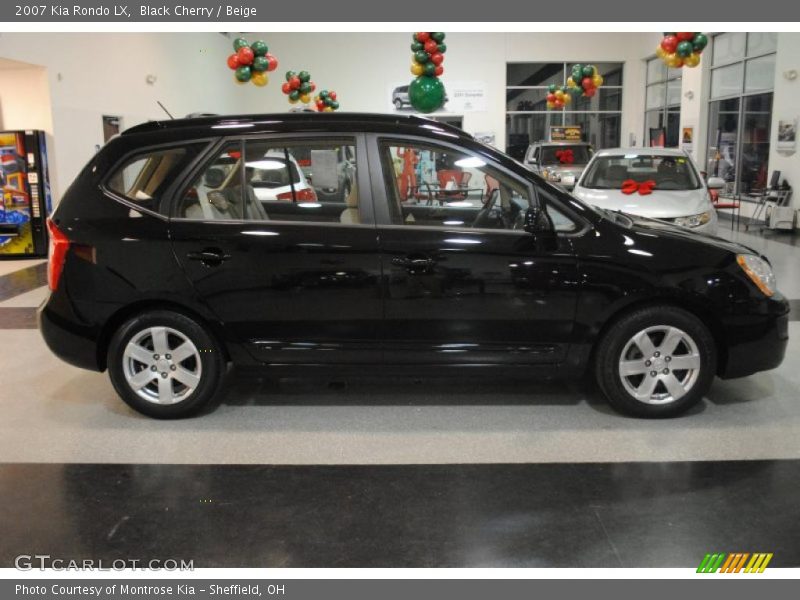 Black Cherry / Beige 2007 Kia Rondo LX