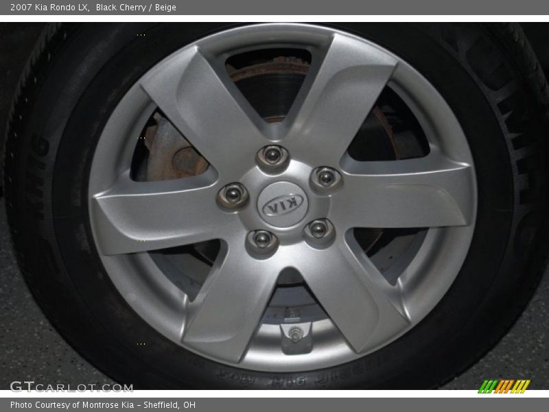 Black Cherry / Beige 2007 Kia Rondo LX
