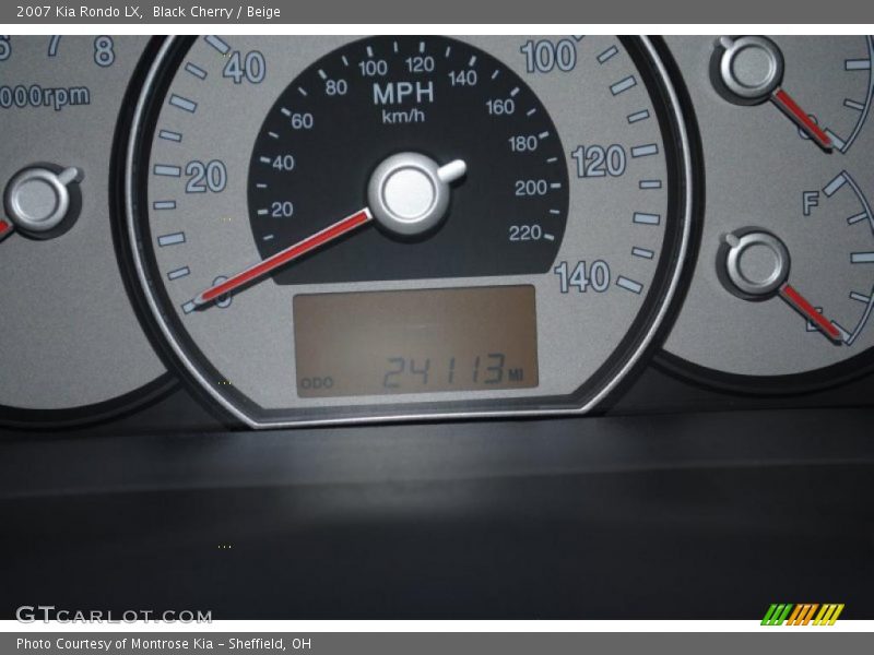 Black Cherry / Beige 2007 Kia Rondo LX