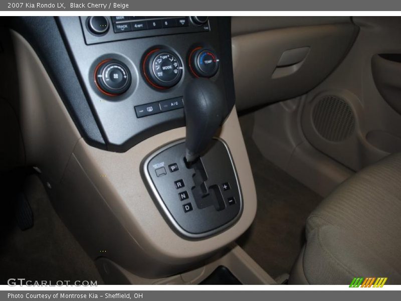 Black Cherry / Beige 2007 Kia Rondo LX