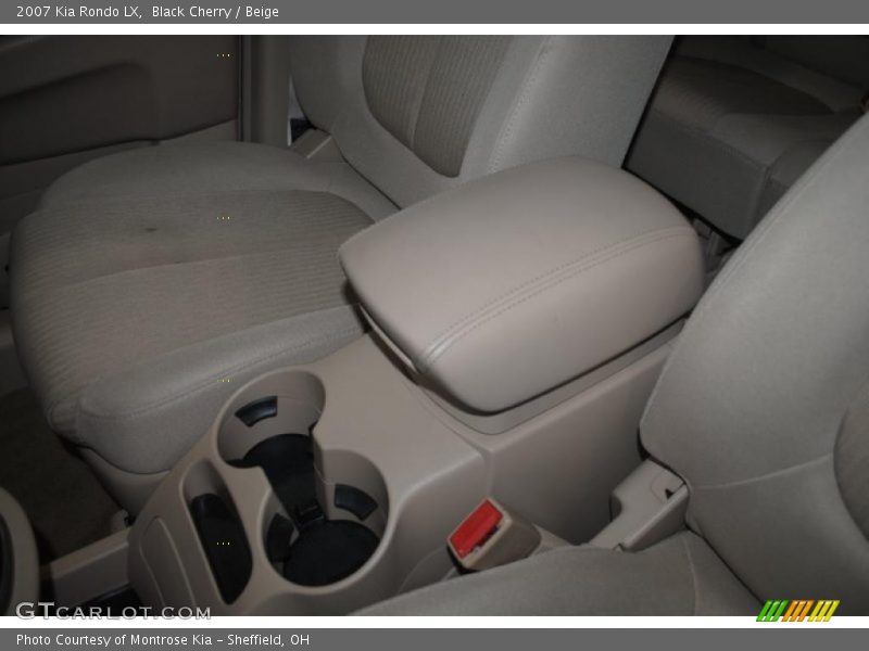 Black Cherry / Beige 2007 Kia Rondo LX