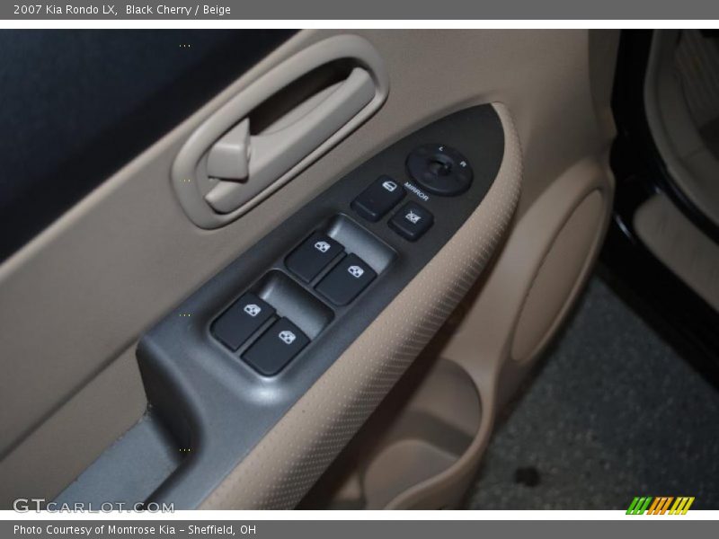 Black Cherry / Beige 2007 Kia Rondo LX